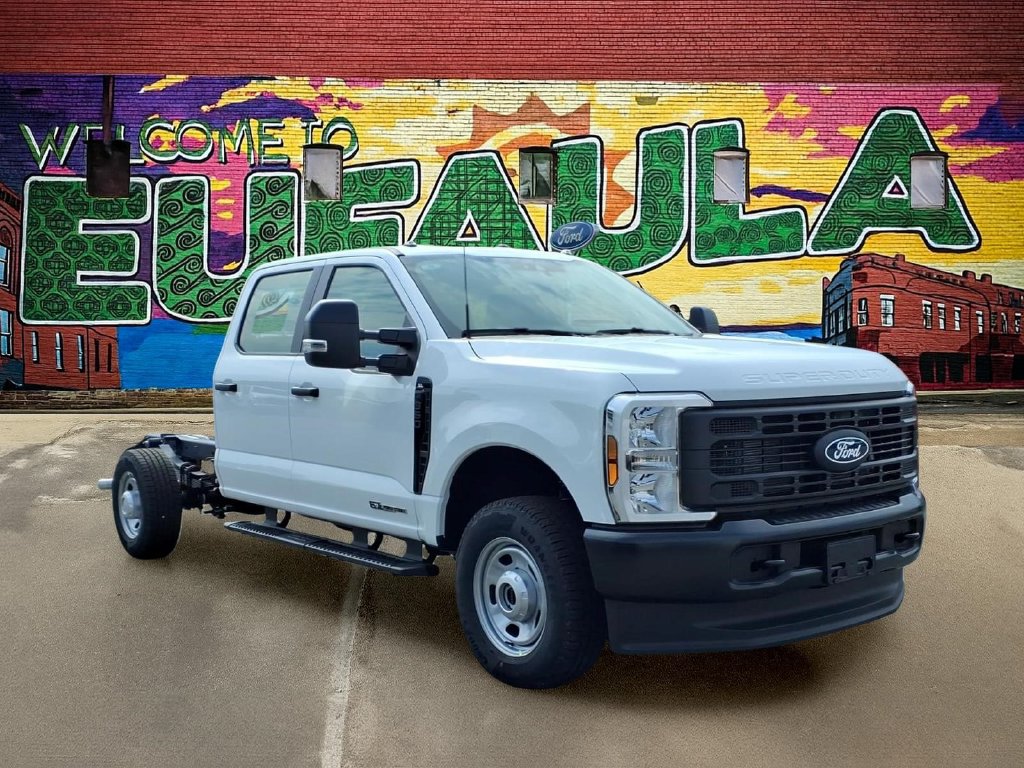 2026 Ford F-350 Cab/Chassis DRW XL