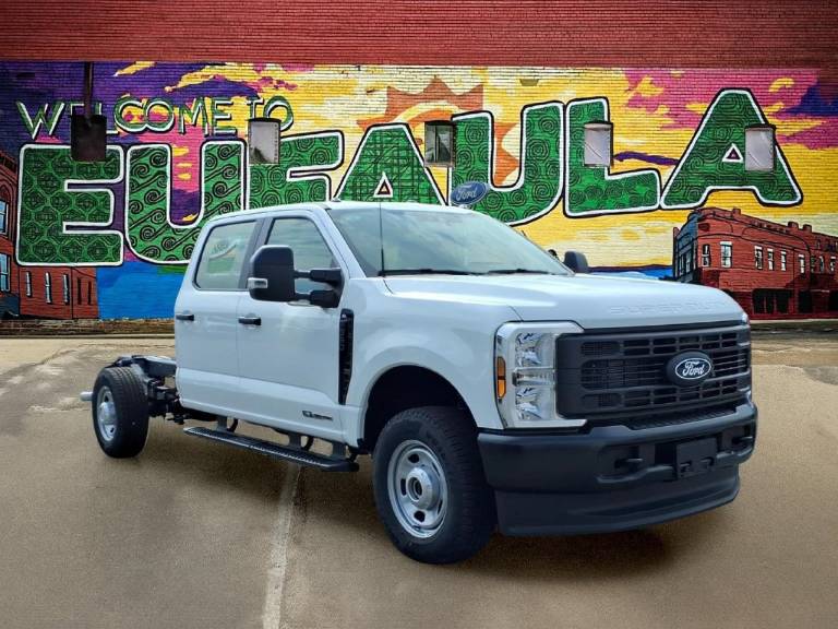 2026 Ford F-350 Cab/Chassis DRW XL