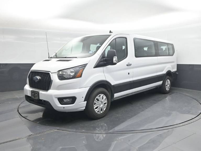 2024 Ford Transit Passenger Wagon XLT