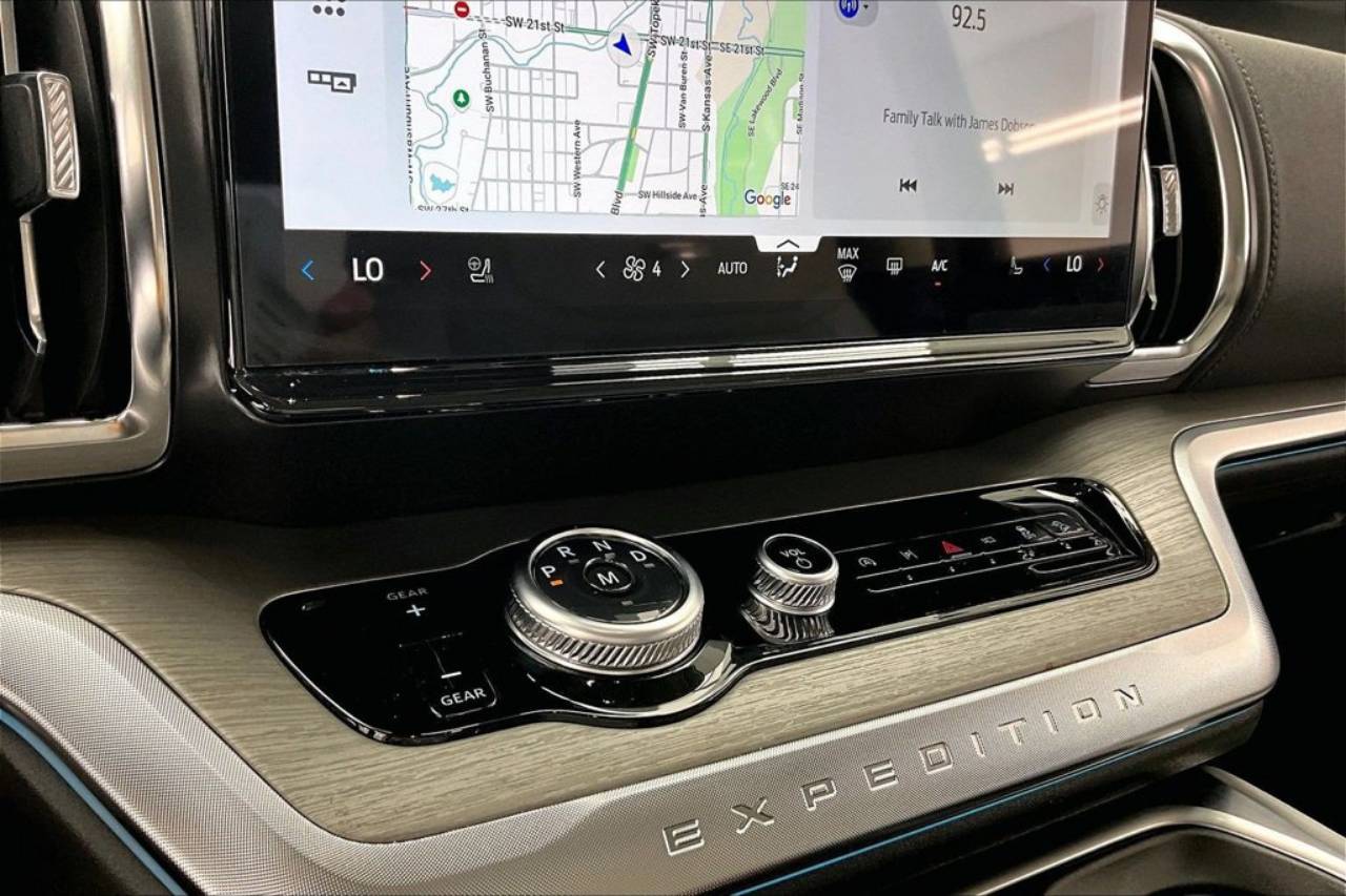 2025 Ford Expedition Platinum - Photo 32