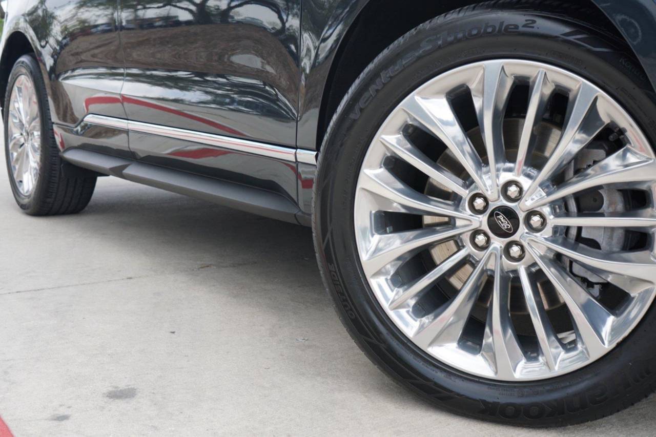 Certified Used 2024 Ford Edge Titanium, photo 2