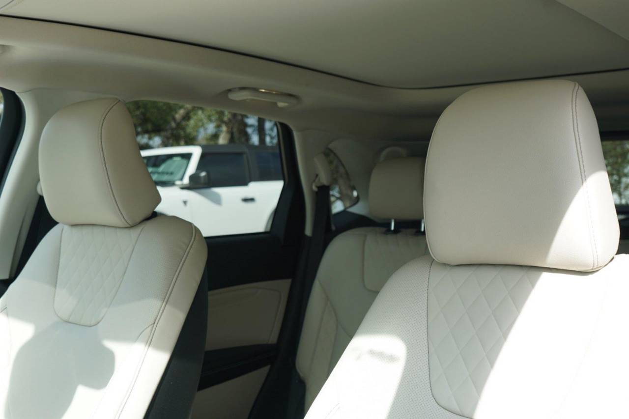 Certified Used 2024 Ford Edge Titanium, photo 11