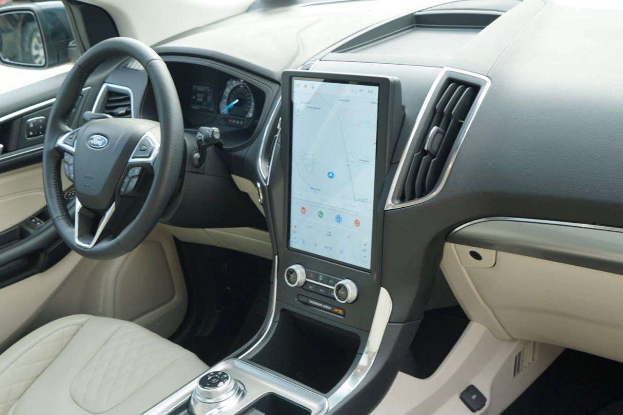 Certified Used 2024 Ford Edge Titanium, photo 28