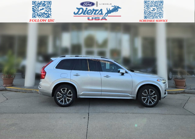 2019 Volvo XC90 Momentum