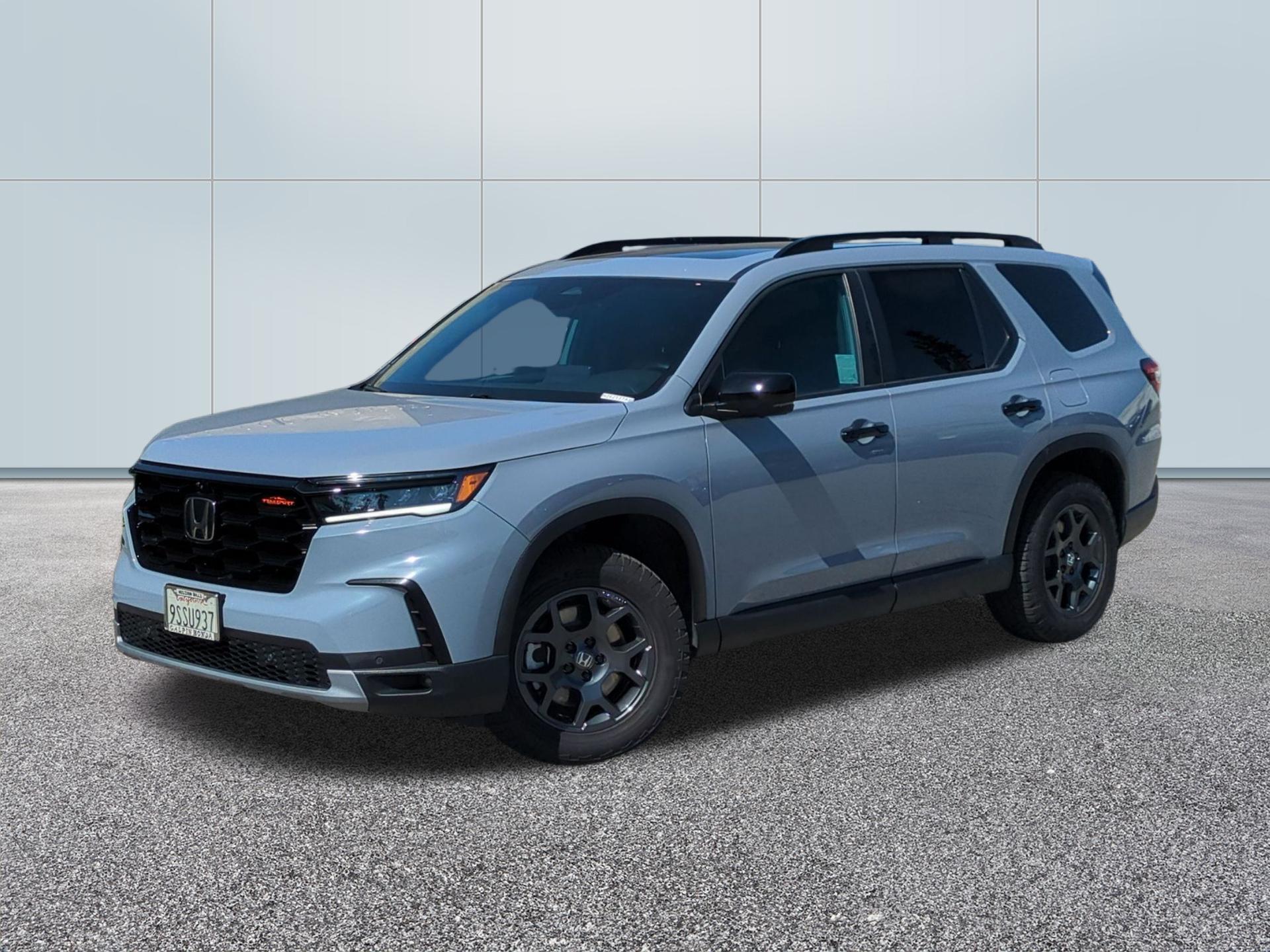 Used 2025 Honda Pilot TrailSport
