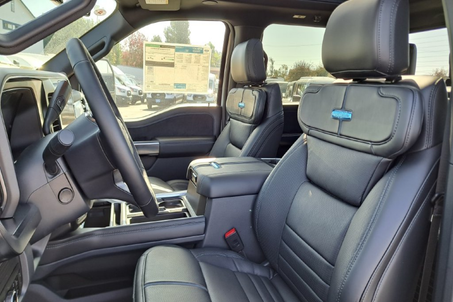 2026 Ford F-350 Super Duty Platinum - Photo 21