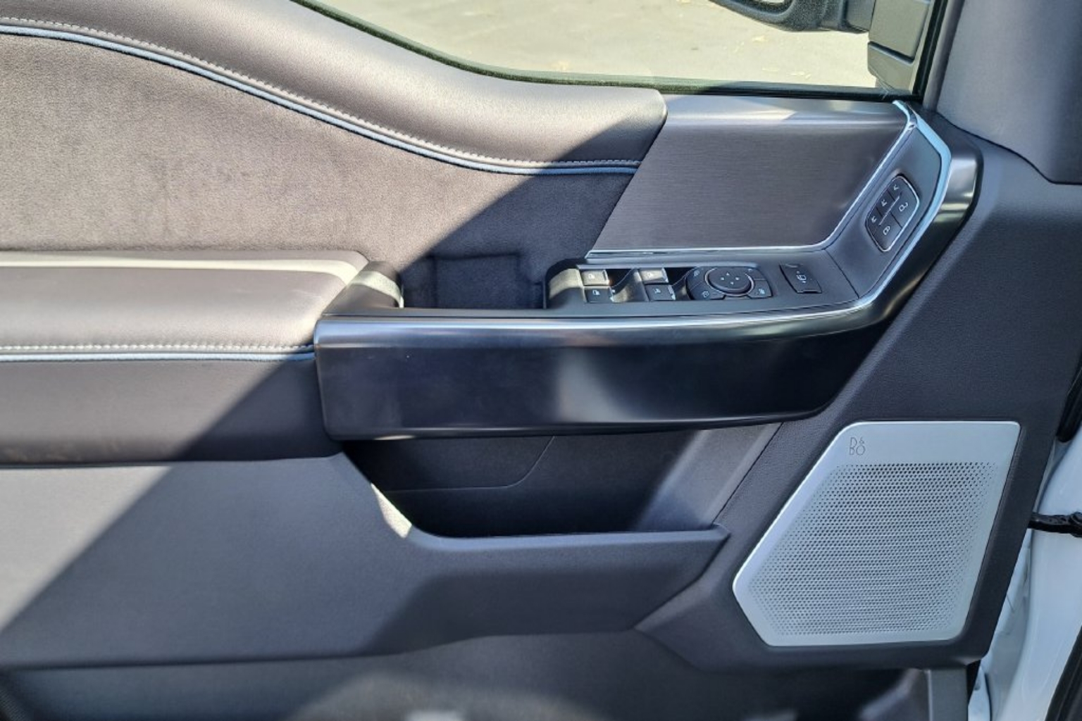 2026 Ford F-350 Super Duty Platinum - Photo 23