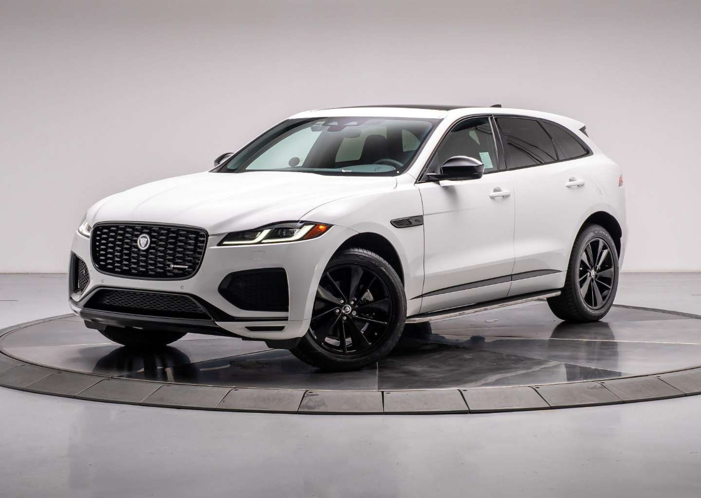 2025 Jaguar F-PACE