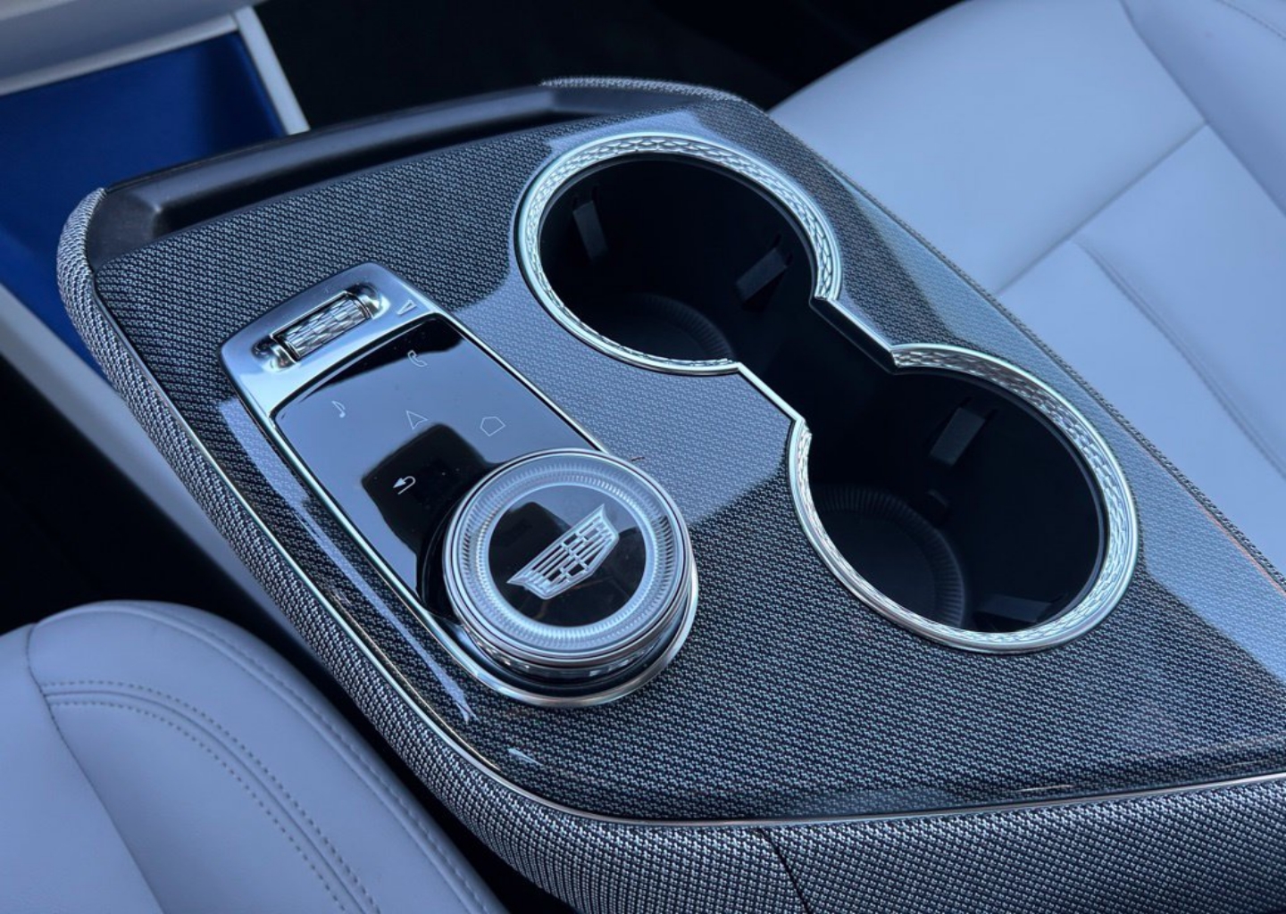 2025 Cadillac OPTIQ Luxury 1 - Photo 112