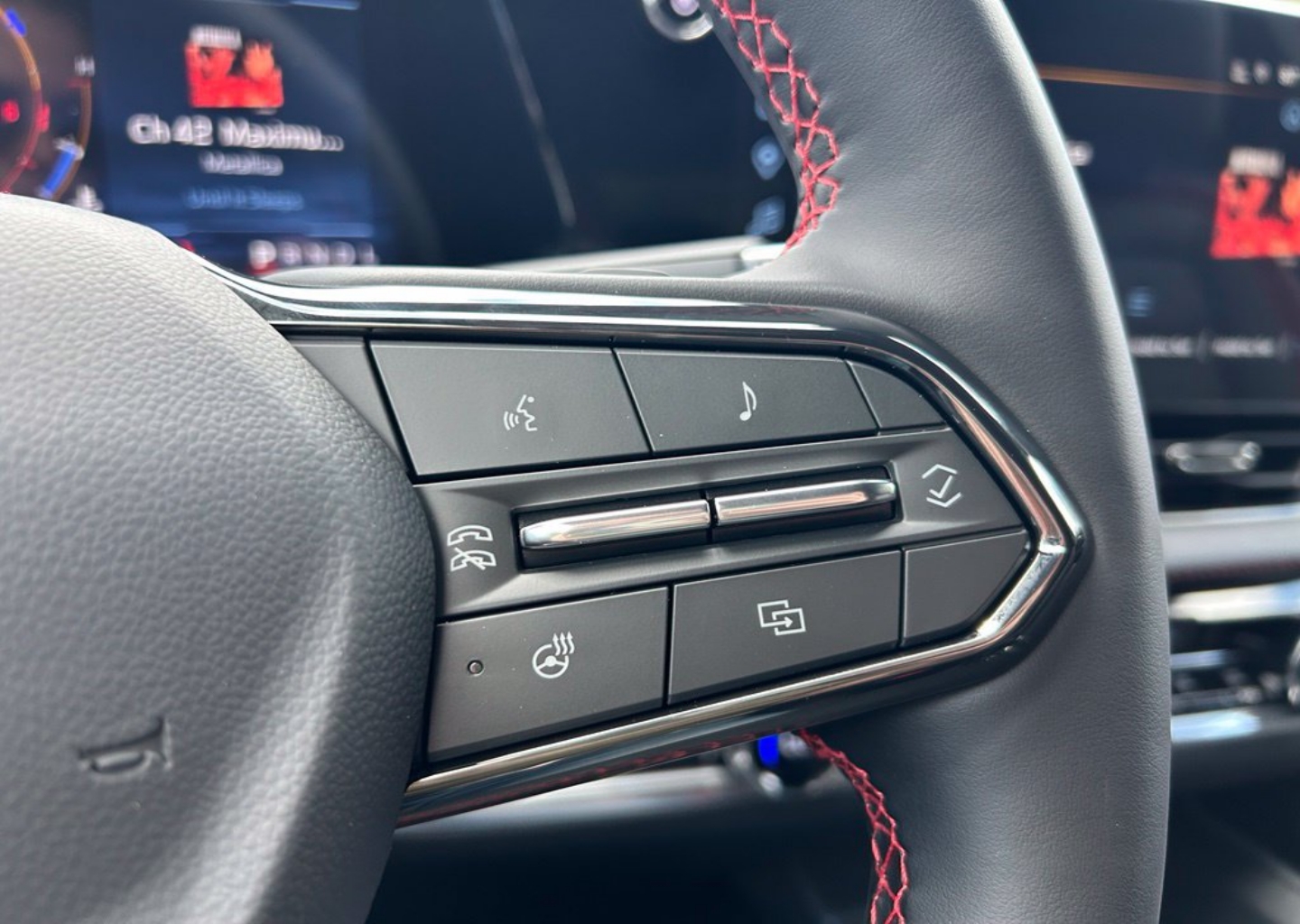 2027 Chevrolet Equinox RS - Photo 85