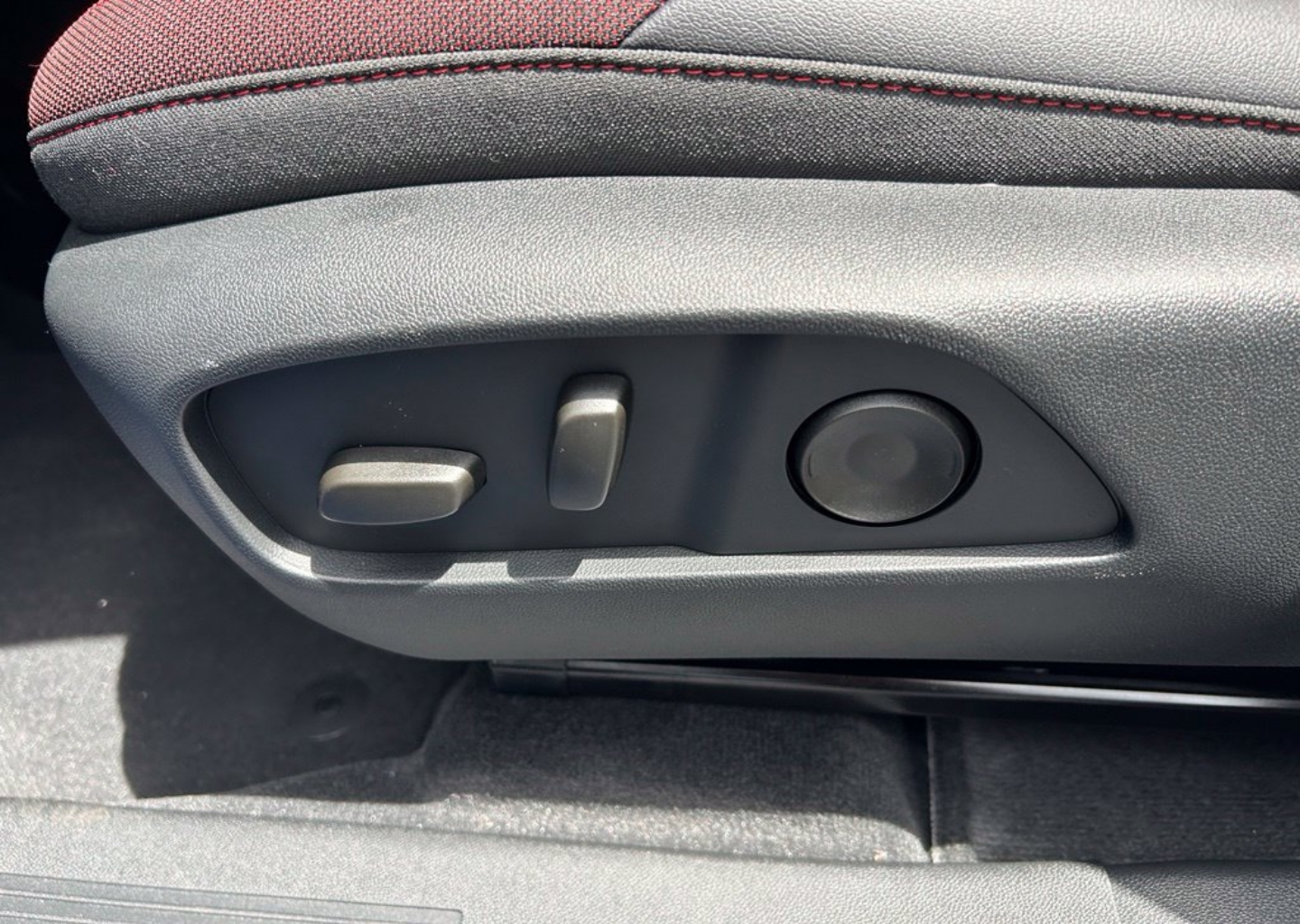 2027 Chevrolet Equinox RS - Photo 111