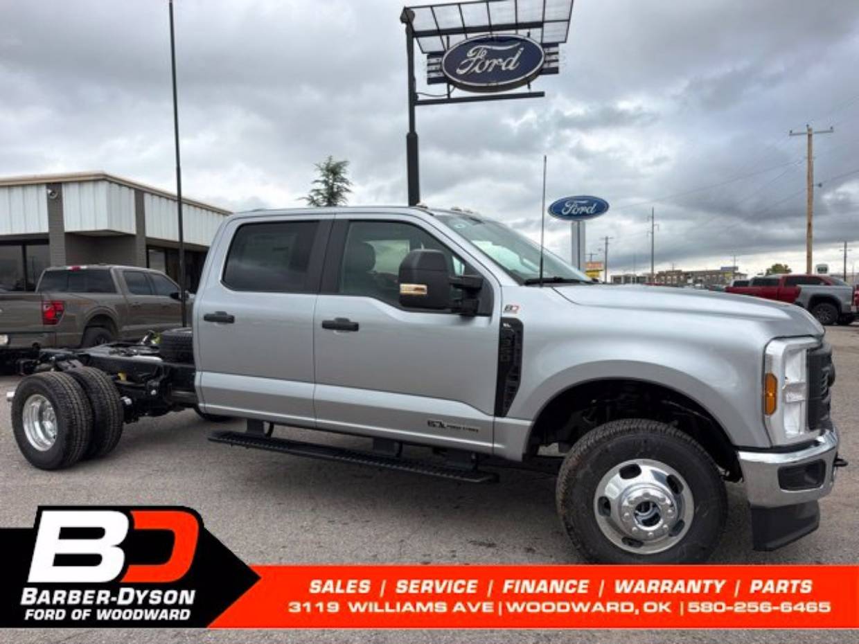 2027 Ford F-350 Super Duty Chassis Cab XL