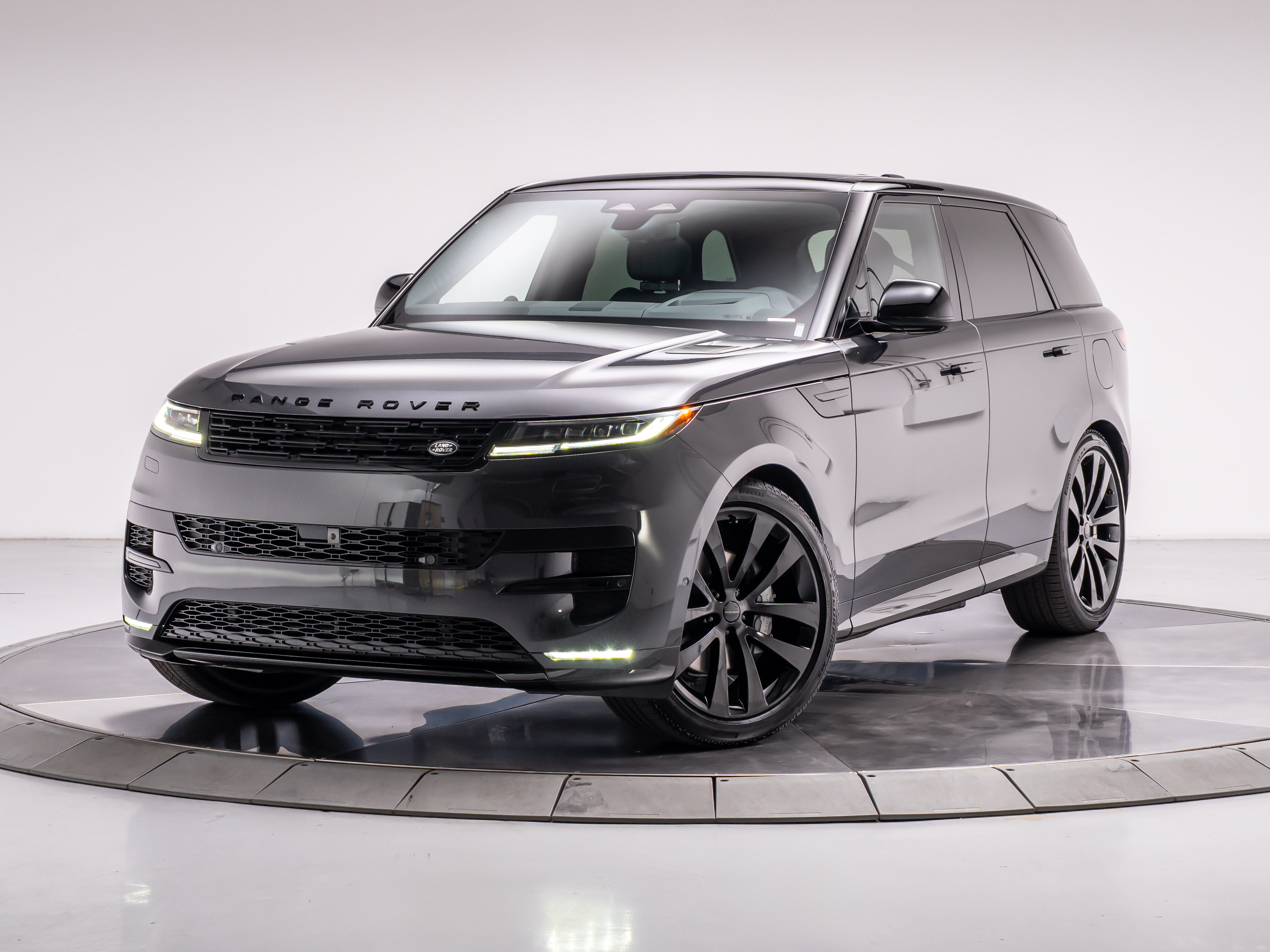 New 2026 Land Rover Range Rover Sport P460e Dynamic SE