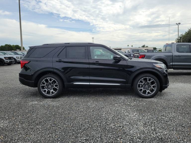 2027 Ford Explorer Platinum