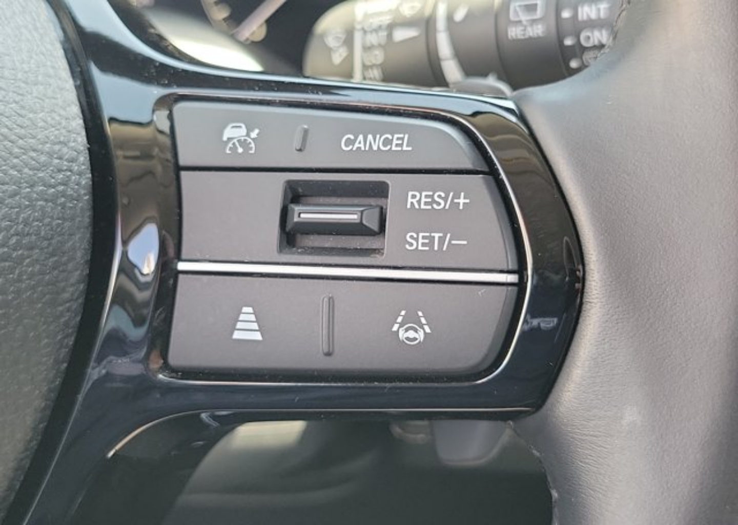 2024 Honda Pilot EX-L - Photo 25