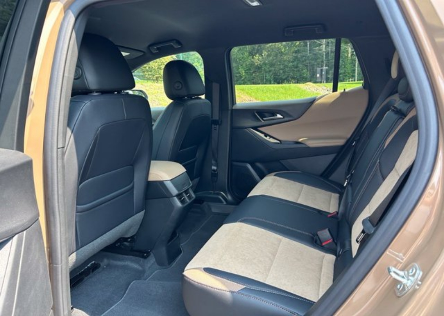 2027 Chevrolet Equinox ACTIV - Photo 37