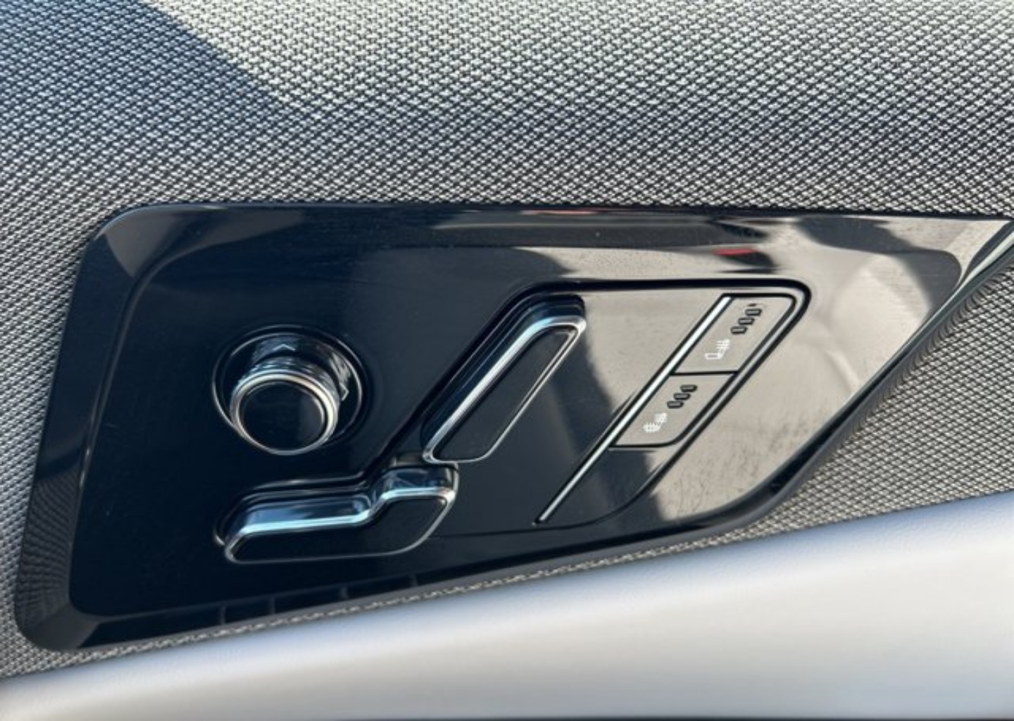 2025 Cadillac OPTIQ Luxury 1 - Photo 59
