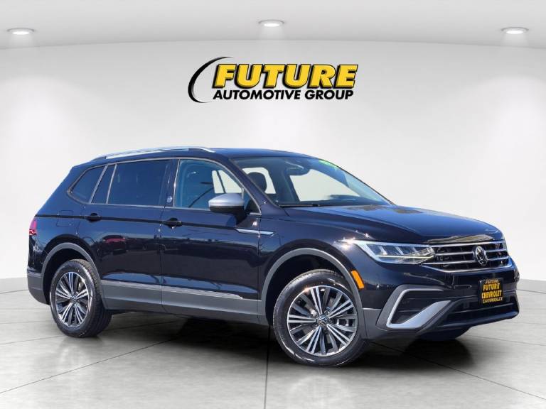 2024 Volkswagen Tiguan 2.0T Wolfsburg Edition