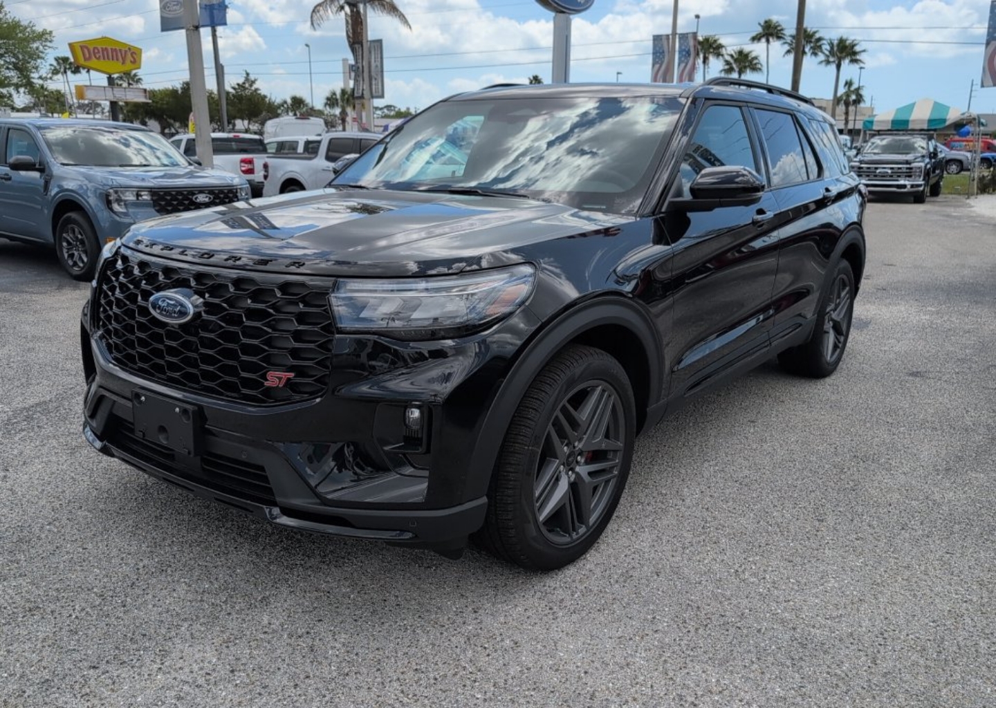 2026 Ford Explorer ST - Photo 6