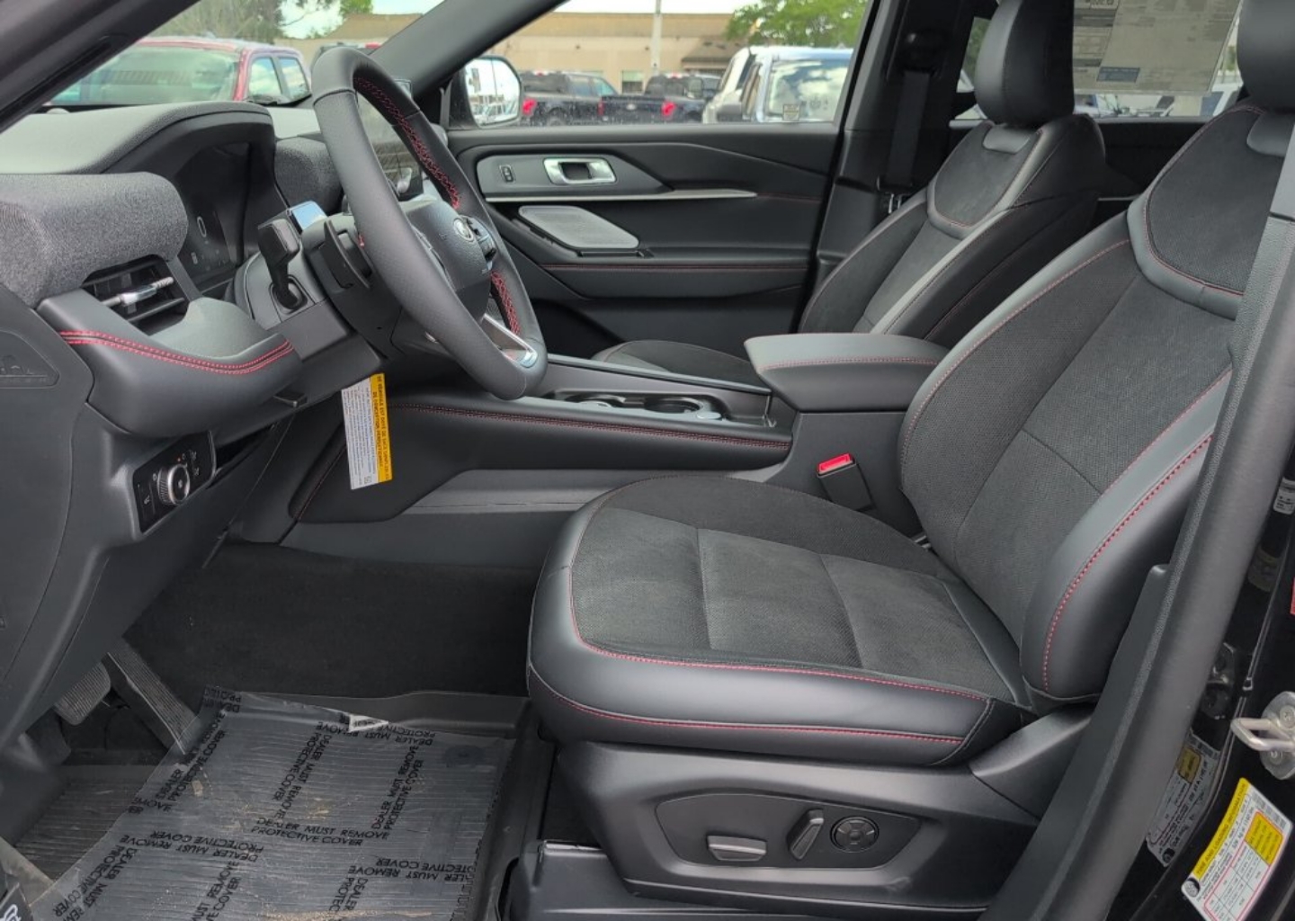 2026 Ford Explorer ST - Photo 8
