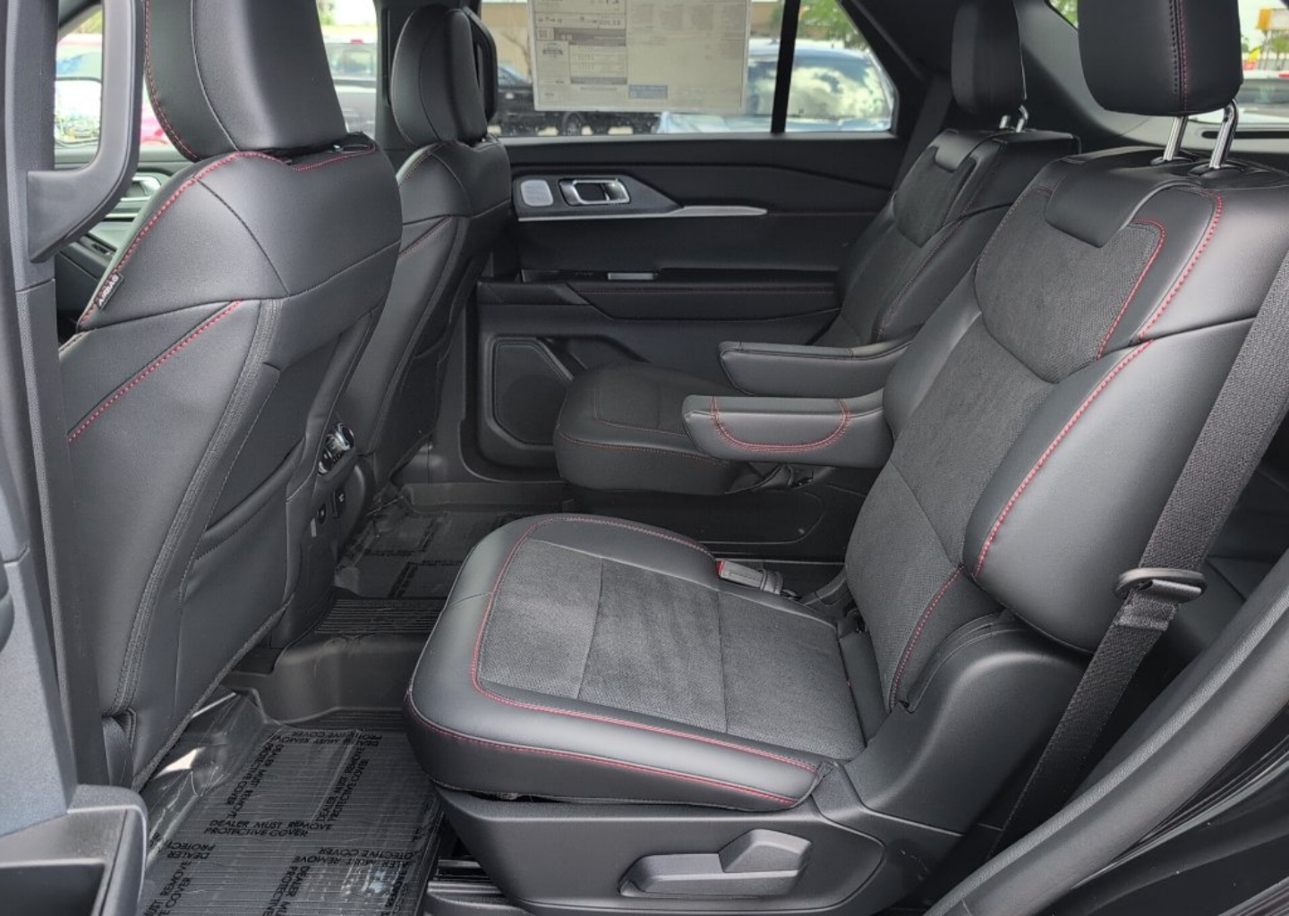 2026 Ford Explorer ST - Photo 11
