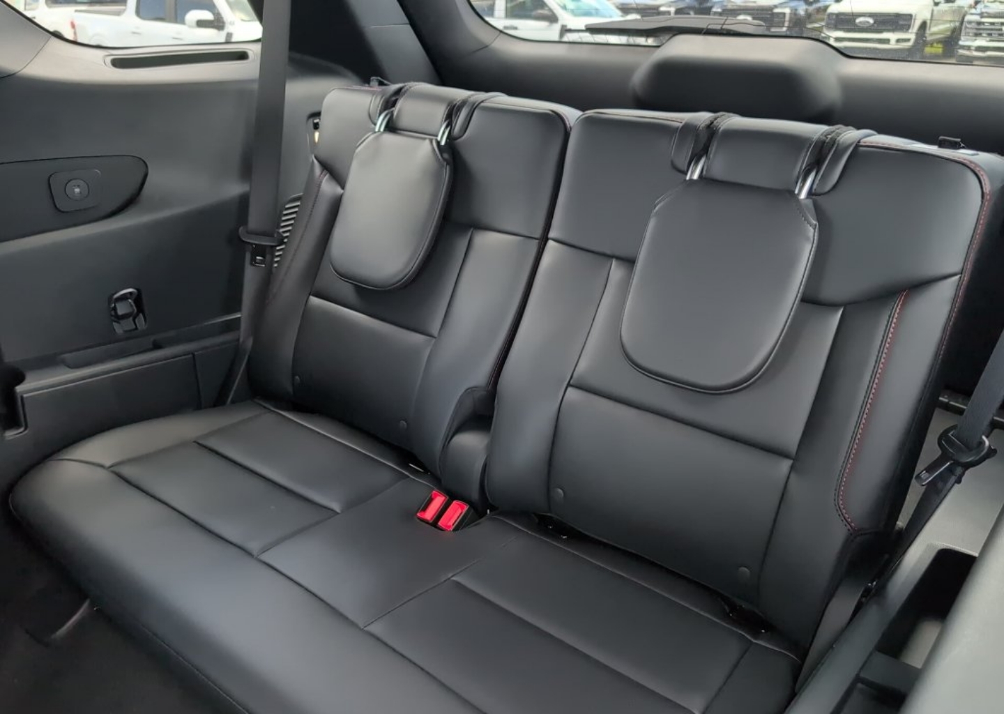 2026 Ford Explorer ST - Photo 12