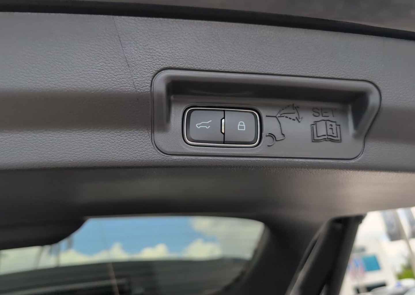 2026 Ford Explorer ST - Photo 14