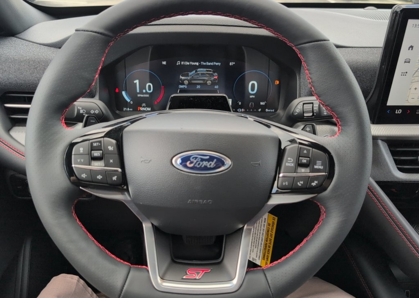 2026 Ford Explorer ST - Photo 17