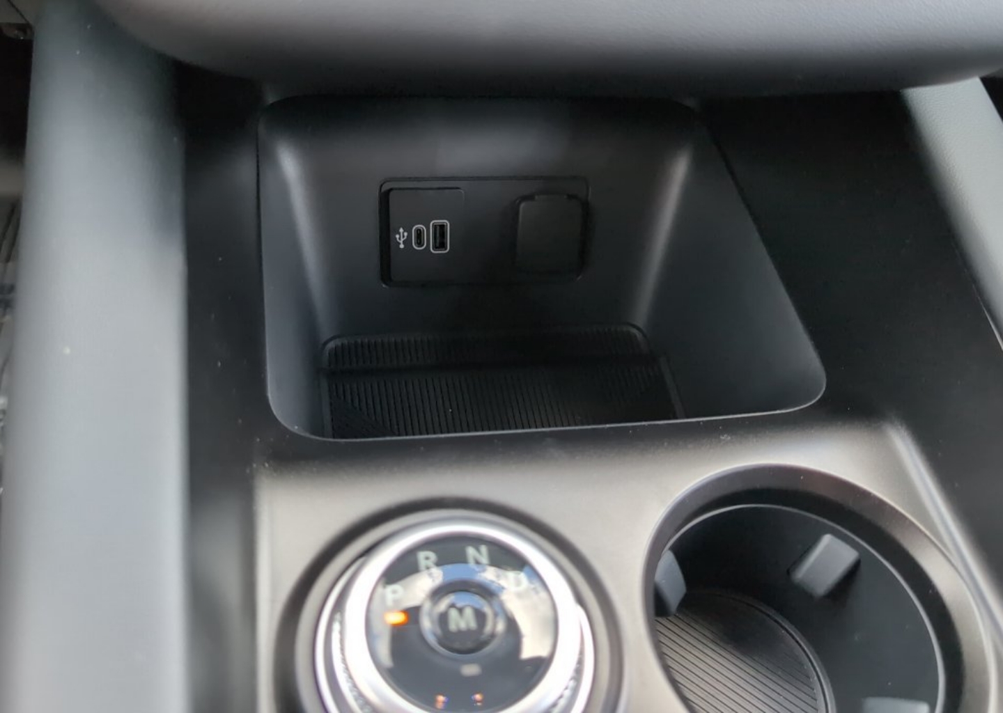2026 Ford Explorer ST - Photo 21
