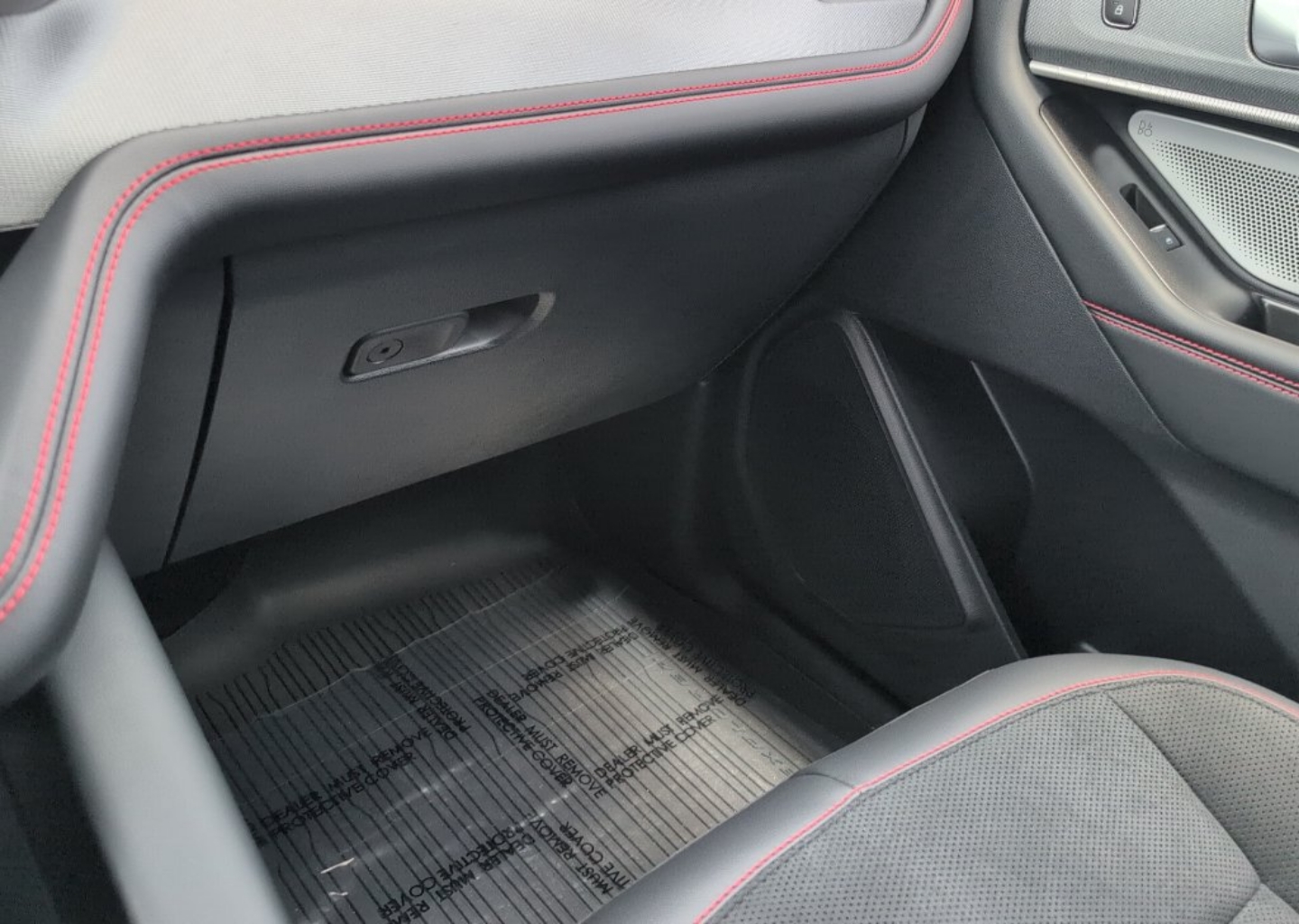 2026 Ford Explorer ST - Photo 25