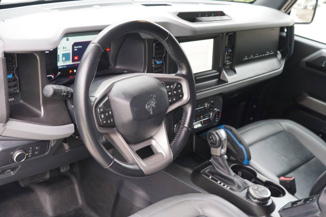 Used 2022 Ford Bronco Black Diamond, photo 8