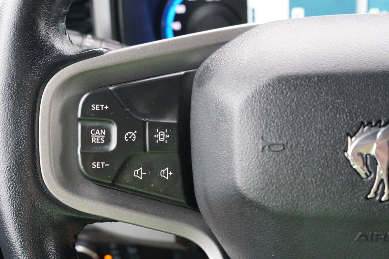 Used 2022 Ford Bronco Black Diamond, photo 16