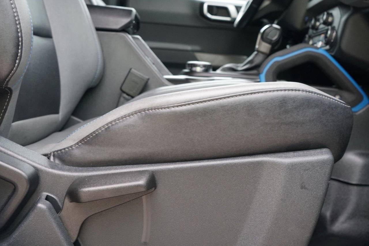 Used 2022 Ford Bronco Black Diamond, photo 25