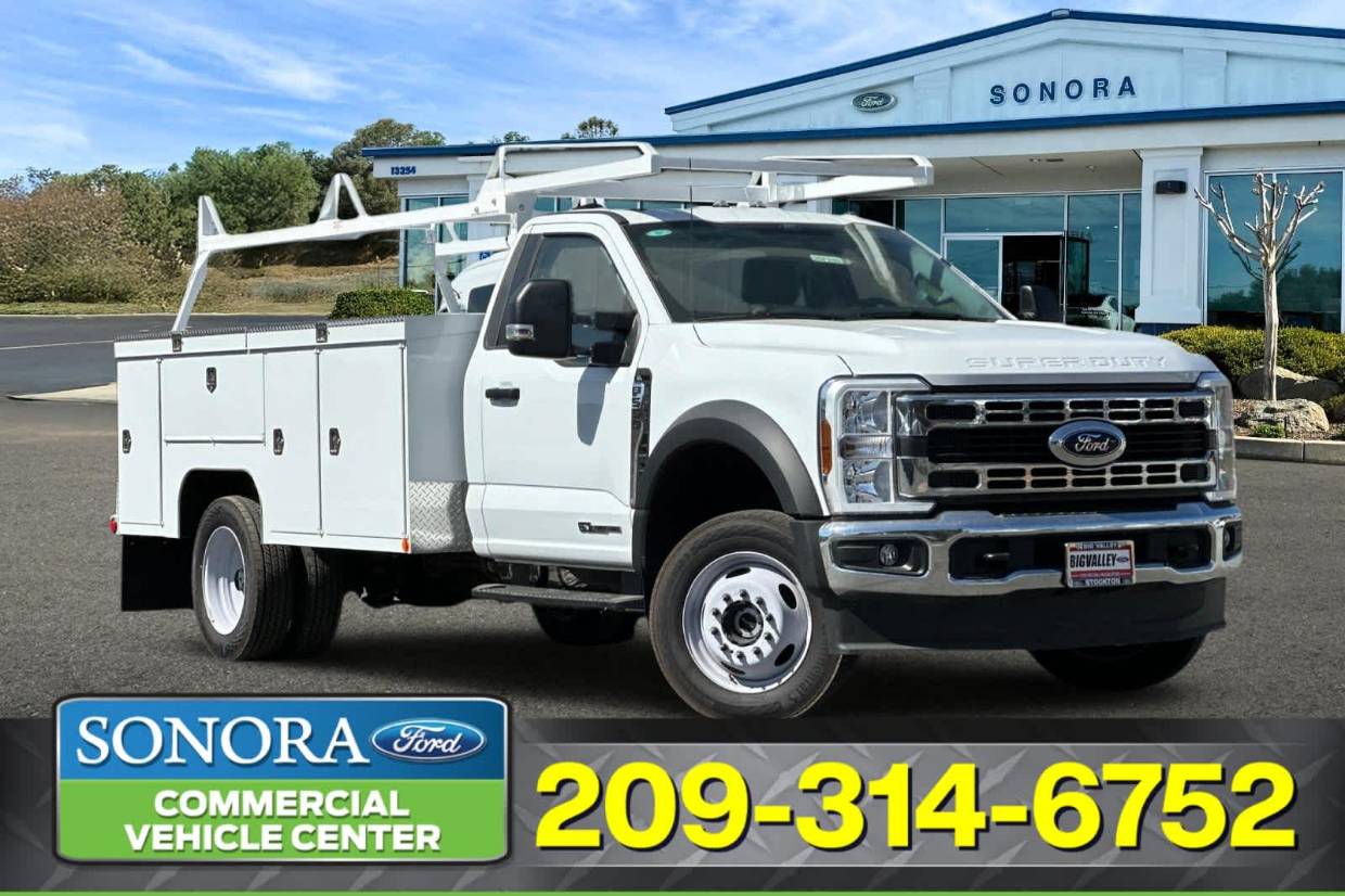 2025 Ford F-550 Super Duty Chassis Cab