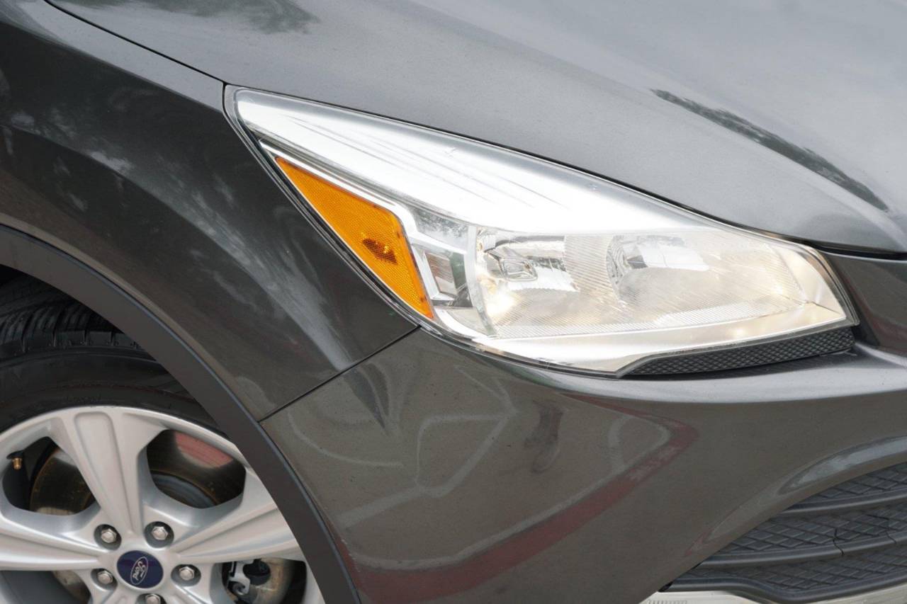 Used 2015 Ford Escape SE, photo 3