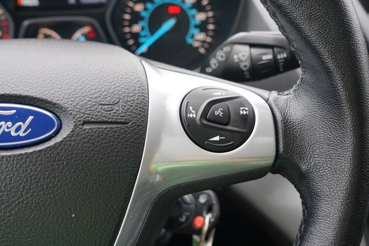 Used 2015 Ford Escape SE, photo 15