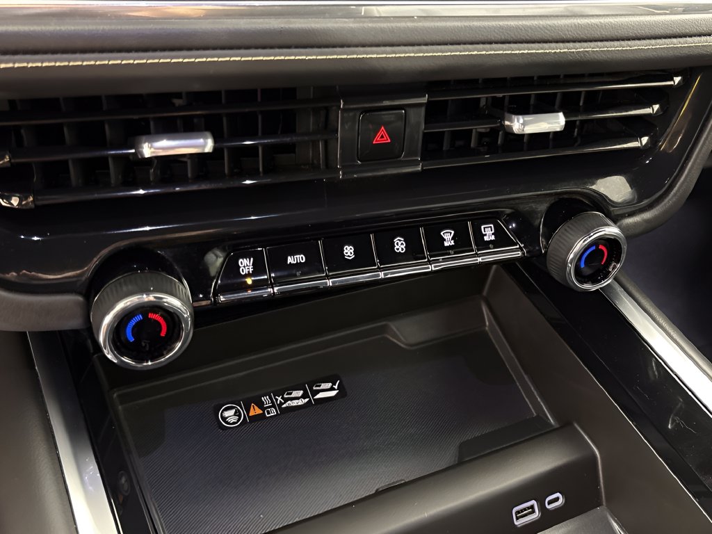 2025 Chevrolet Suburban Premier - Photo 33