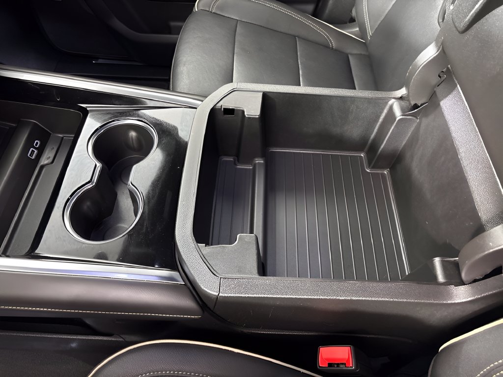 2025 Chevrolet Suburban Premier - Photo 35