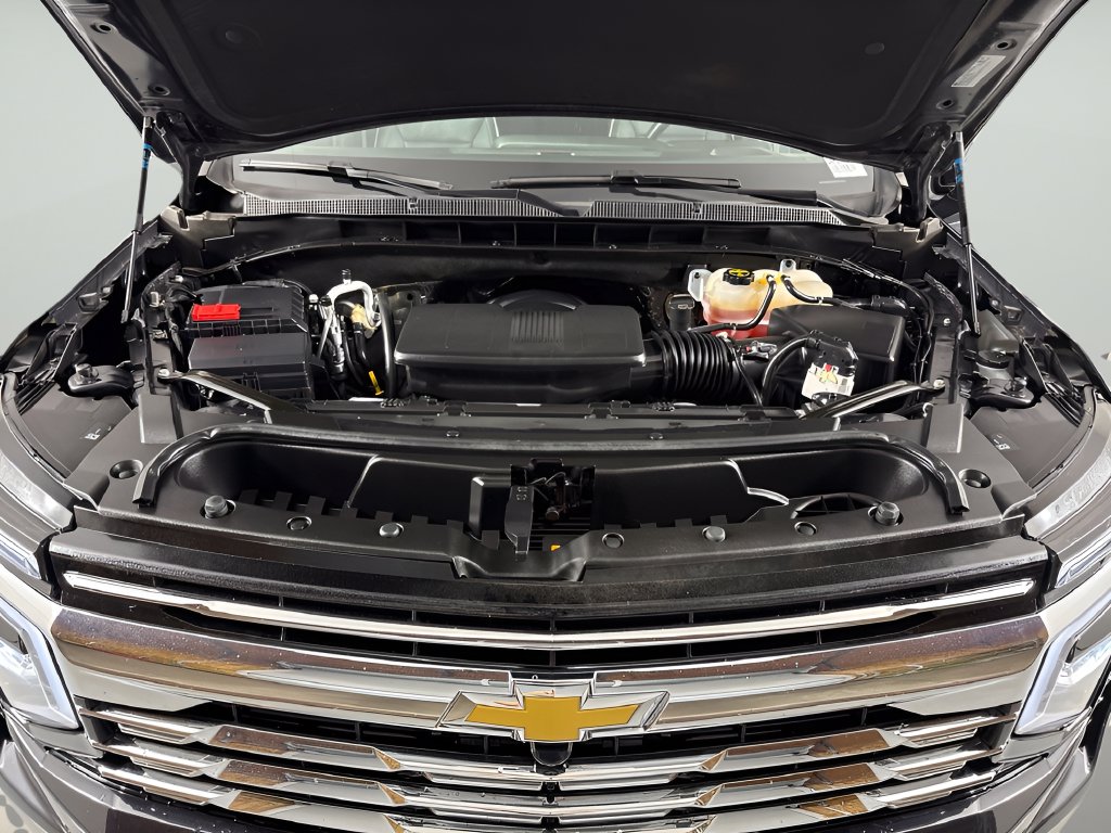 2025 Chevrolet Suburban Premier - Photo 36