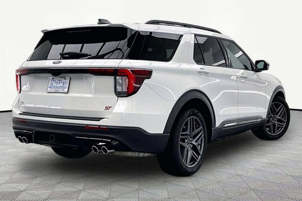 Certified 2025 Ford Explorer ST with VIN 1FMWK8GCXSGA45617 for sale in Kansas City