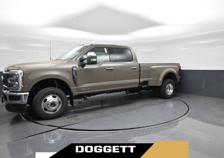 2027 Ford Super Duty F-350 DRW LARIAT