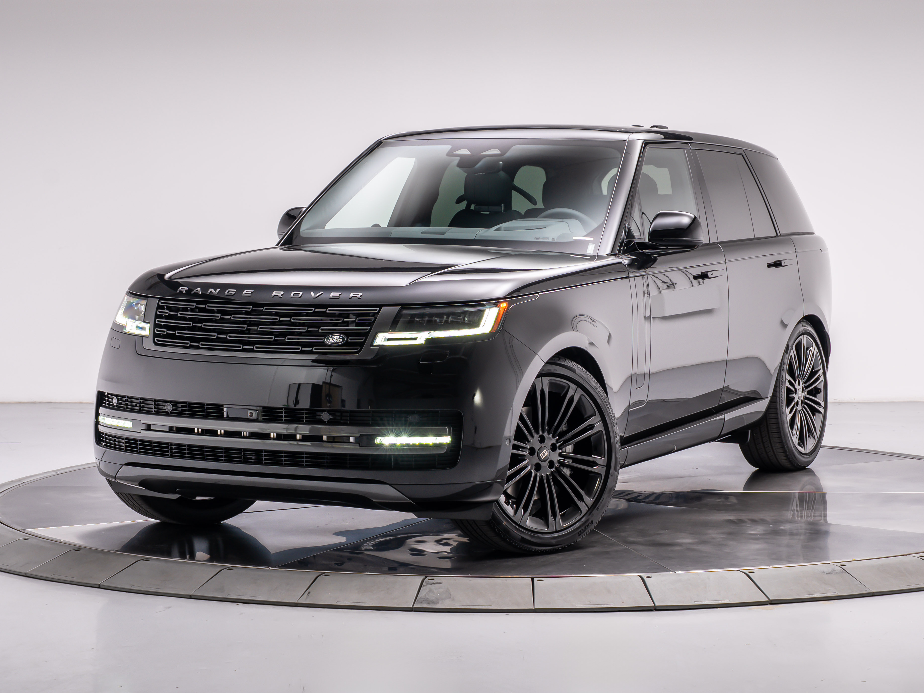 New 2027 Land Rover Range Rover SE