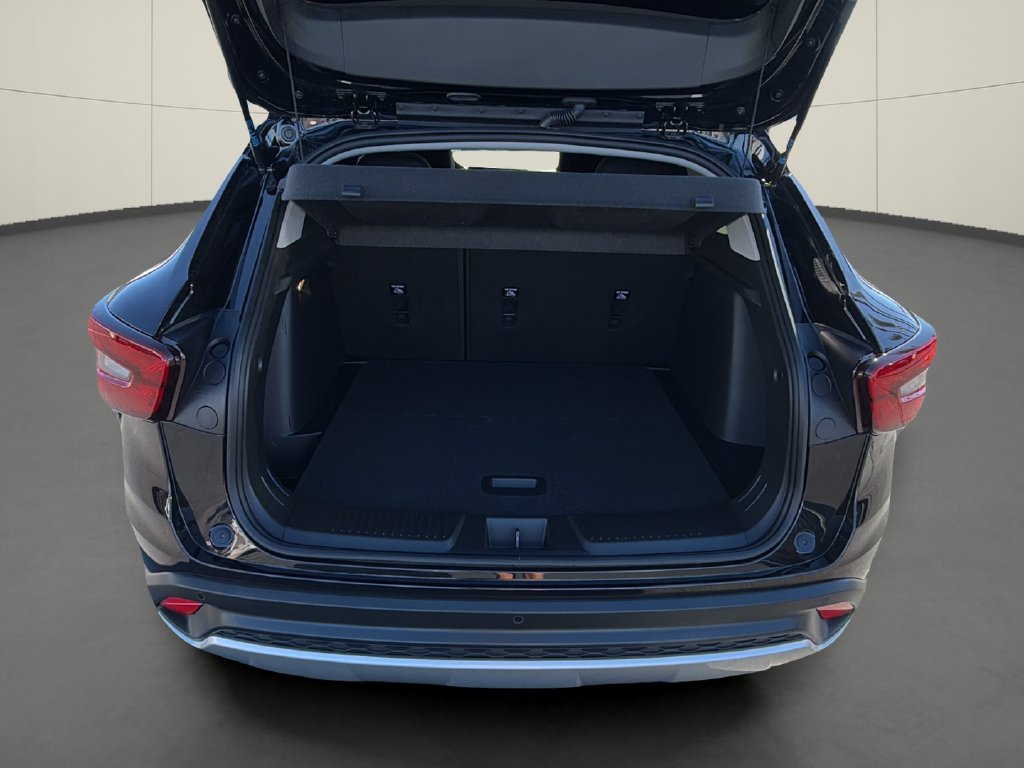 2025 Chevrolet Trax LT - Photo 7