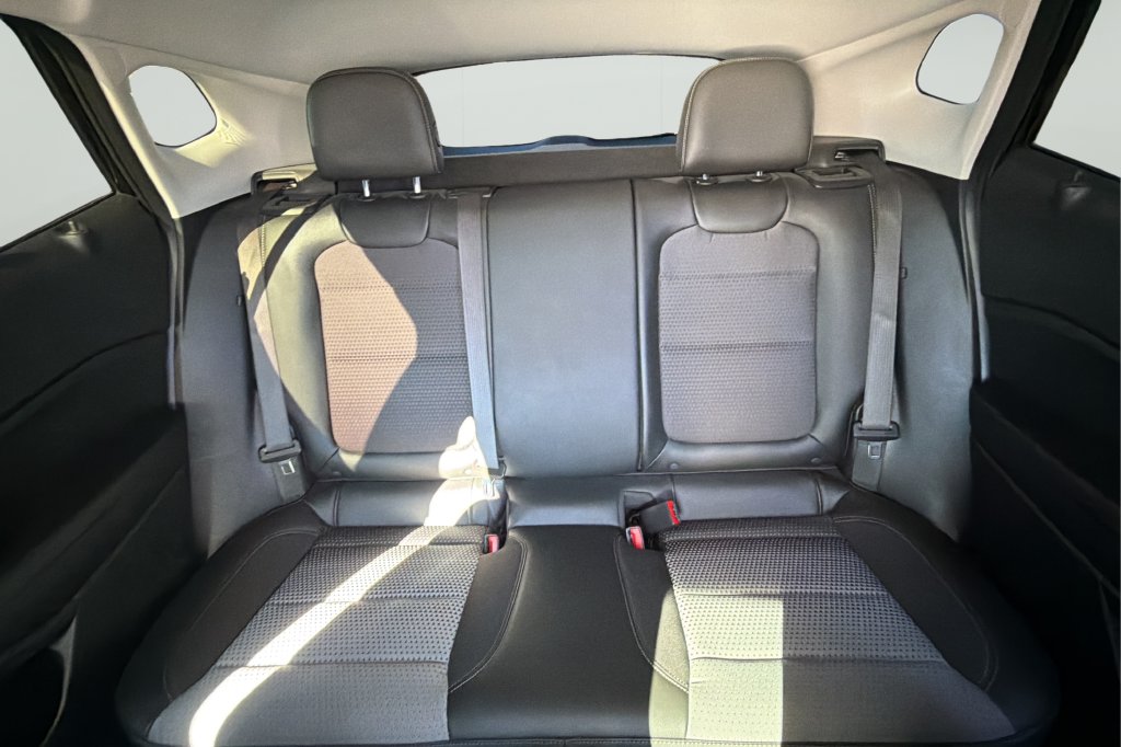 2025 Chevrolet Trax LT - Photo 8
