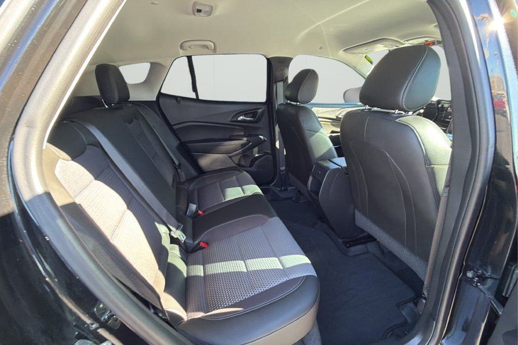 2025 Chevrolet Trax LT - Photo 9