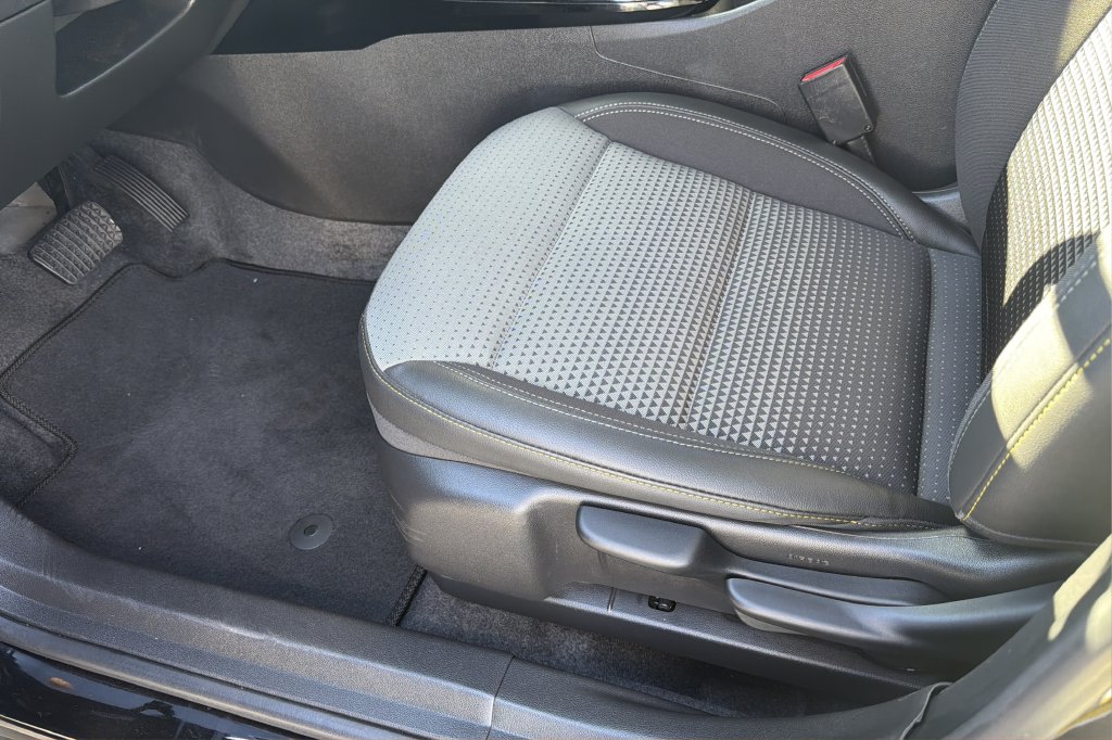 2025 Chevrolet Trax LT - Photo 15