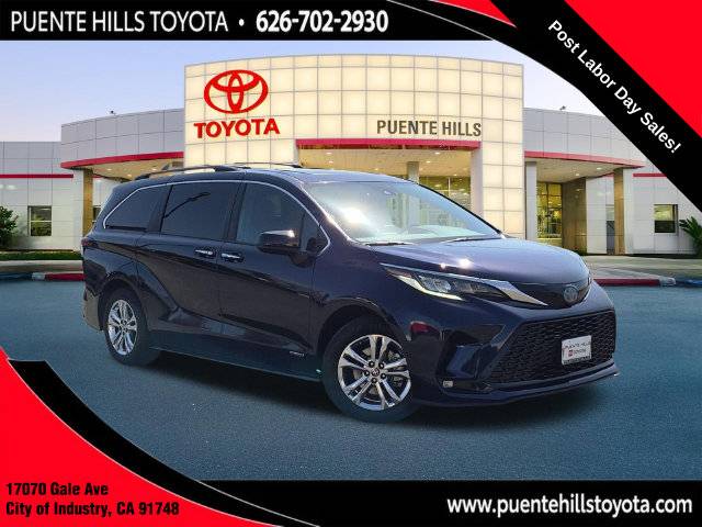 2021 Toyota Sienna XSE