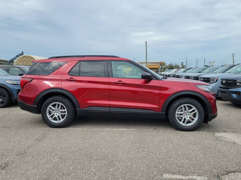 2027 Ford Explorer Active w/200A Pkg