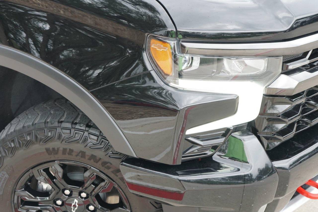 Certified Used 2024 Chevrolet Silverado 1500 ZR2, photo 3