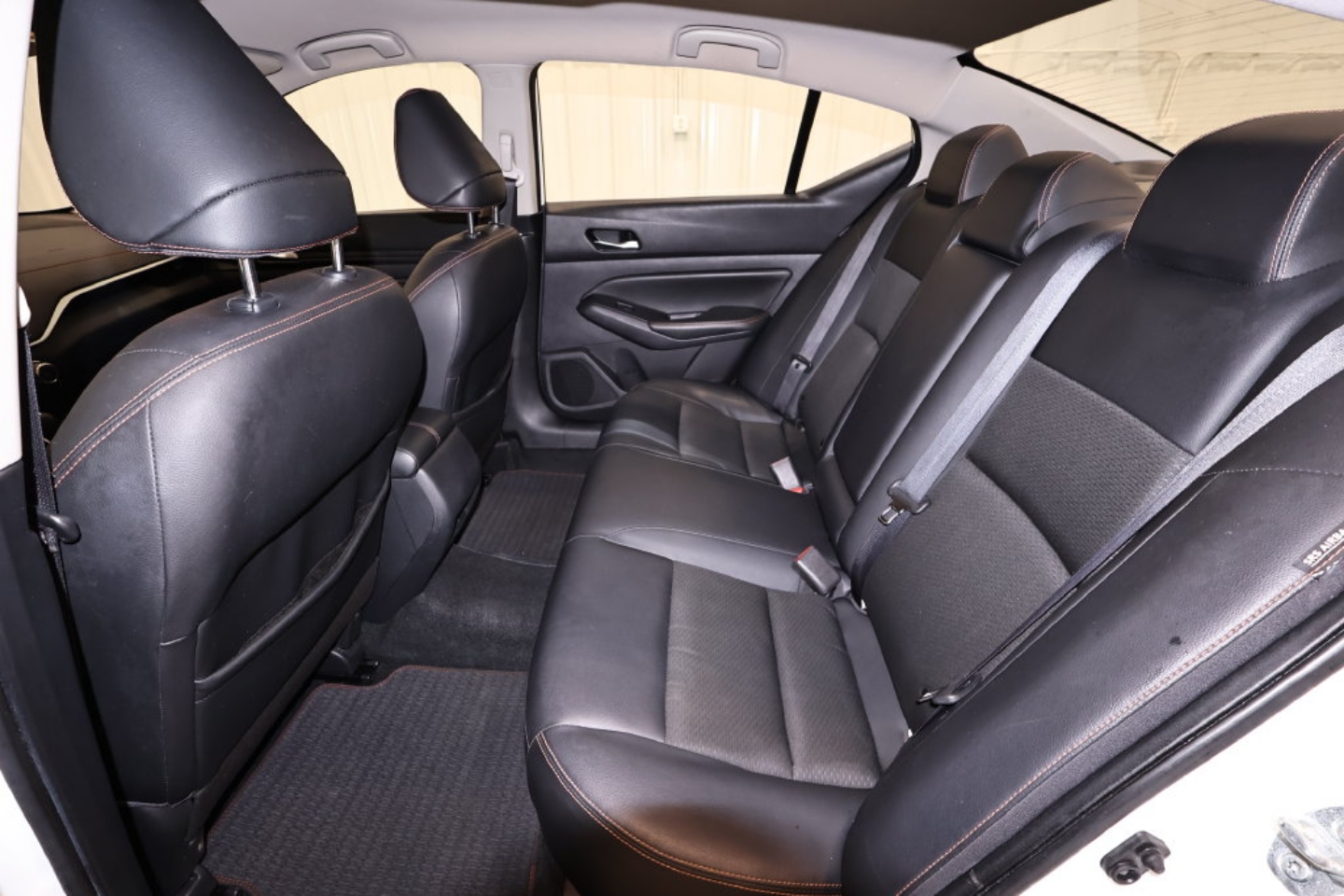 2019 Nissan Altima SR - Photo 14